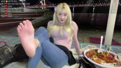 Kim Nanda (@wdr12345)