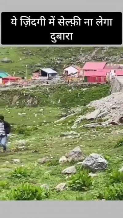 Selfies are injurious to health