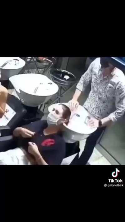 Coloca essa cabeça aí