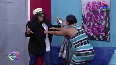 Brenda Mejia-Sang (La Opción 13 - Telemicro Canal 13) 