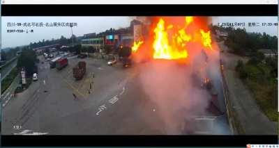 An oil tanker exploded inside a service area on the Ya'an expressway, igniting two cargo trucks, resulting in 2 deaths and 2 injuries.