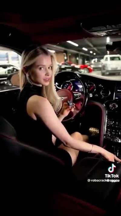 This is a certified 1995 Volvo 940 Moment