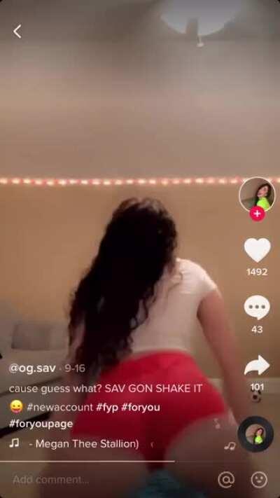 She knows what she’s doing🤤