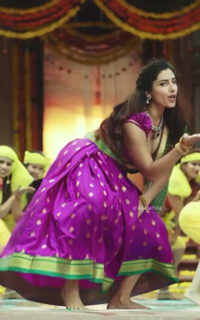 Vishnu Priya juggling 🤤👅