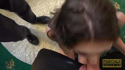 Lina Luxa - Slim Slut Does Inredible Deep Throating