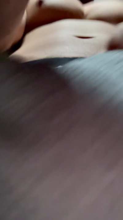 [19]just worked out. let me rub my bulge on ur face