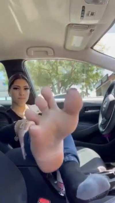 White toes and soles