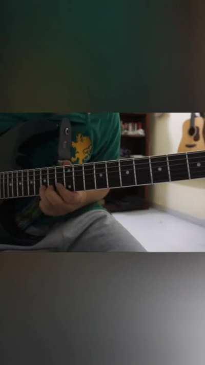 Suna hai dilli walle guitarists ko free karma baant rahe hain