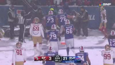 [Highlight] Josh Allen throws to Amari Cooper who then laterals back to Allen for the touchdown!