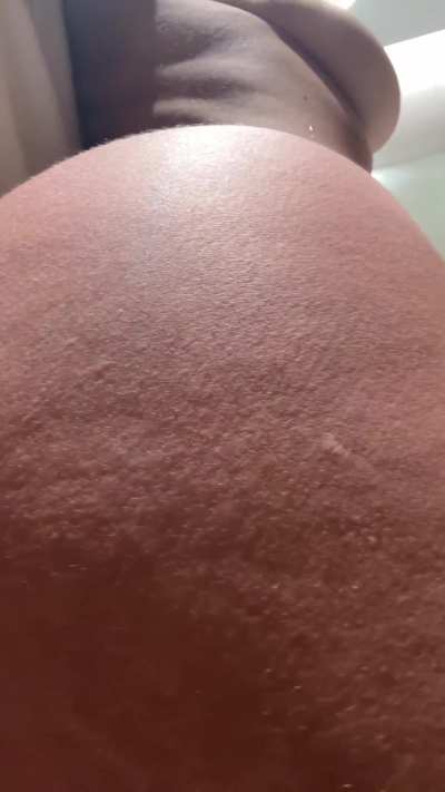 Worship my beautiful skin 😍