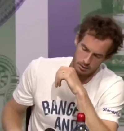 Andy Murray corrects journalist