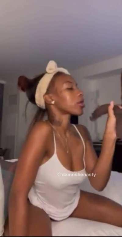 Good neck with the ass poked out