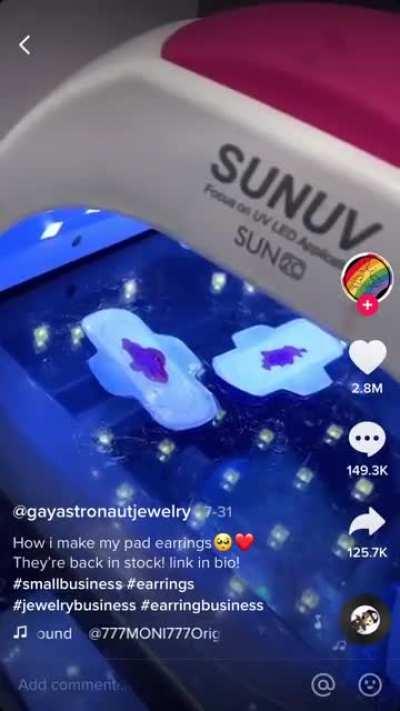 Look, I&rsquo;m a girl too, but don&rsquo;t wear something that resembles a bodily excretion around you neck, that&rsquo;s nasty.