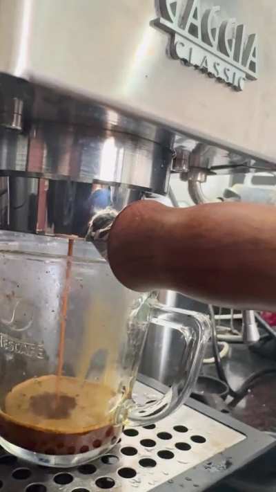 Why is the shot leaking from the side like that?