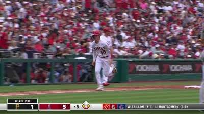 [Highlight] A Matt Thaiss sacrifice fly makes it 6-1 angels over the Pirates