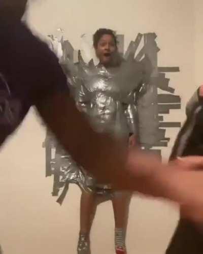 The tapes don't seem to be able to hold much weight