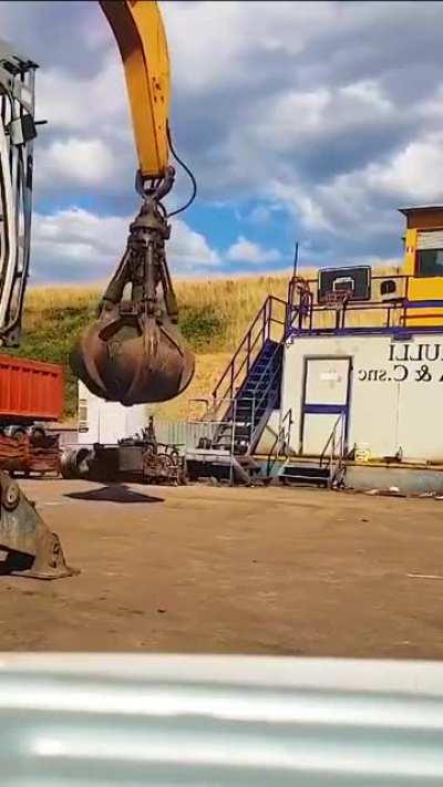 This is a talent i never knew existed.