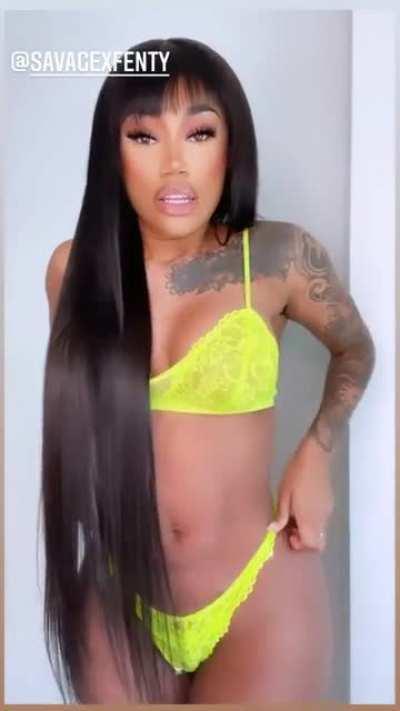 If Y’all peep she backing her ass up on the wall 🍑🥵