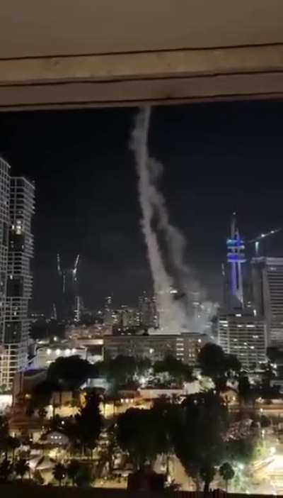 Hypersonic Missile hits tel aviv (from X)