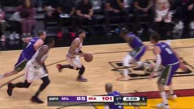 [Highlight] Gabe Vincent dimes Adebayo for the Bam slam