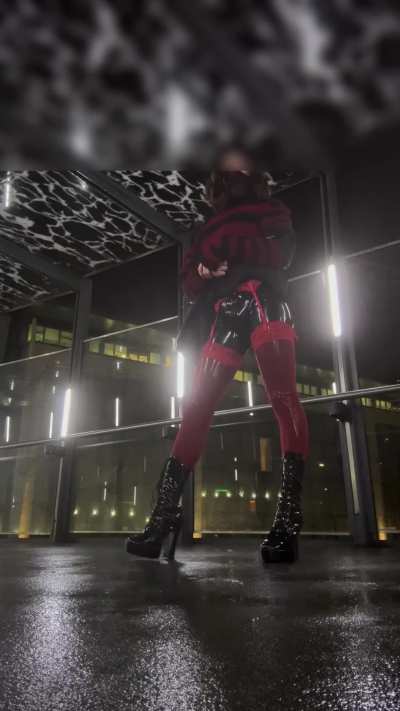 Video of me on my first kinky night walk 😍