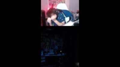 Bruh aint no way someone reacting like this to the first fnaf