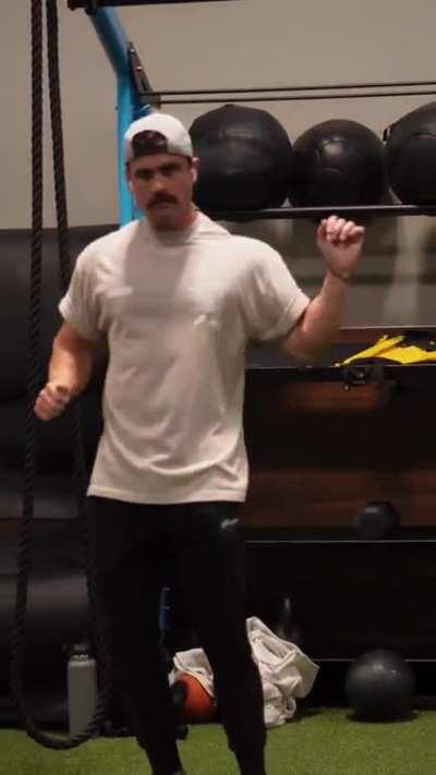 Saw this guy at my gym, had a little chat with him and it turns out he's a member of this sub.