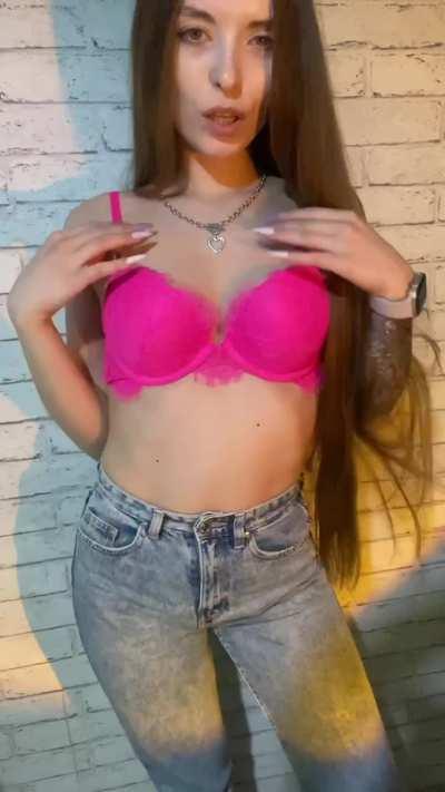 Needy fuckdoll who loves your attention