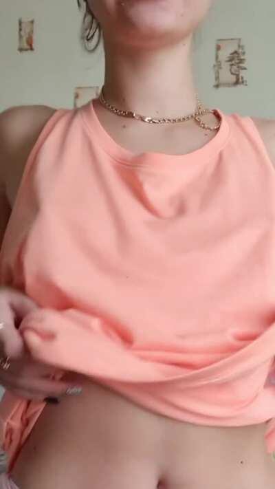 EXPERIMENT: how many horny men will see my body today?