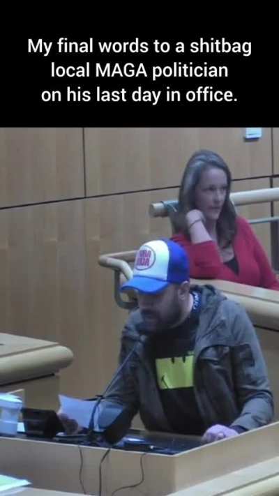 Dude gives a MAGA politcian a proper send-off on his last day in office after losing his re-election.