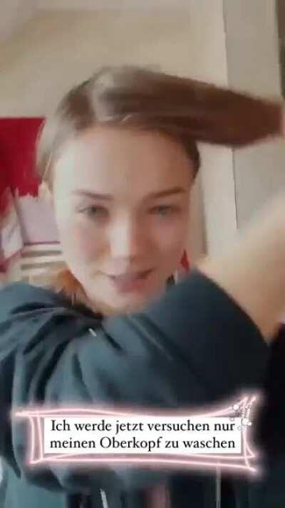 Julia macht sich hübsch.... Instagram Story 17.02.21