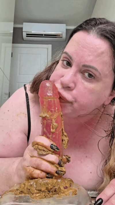 Blowing and eating (F)