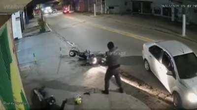 The Brazilian Off Duty Cop and the Bike robbers