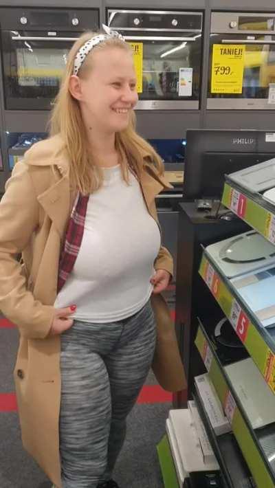 The seller must have sensed something because he kept asking how he could help. heh