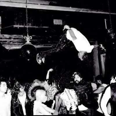 I animated the Die Lit cover :)