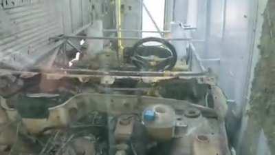 Look at this Kombi, it looks like it's overturned but it's not...