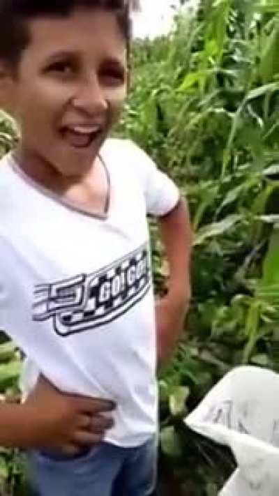 Abre a boca filho da puta