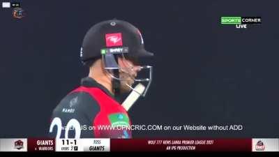 Binura does the 'salt bae' action after dismissing Phil Salt