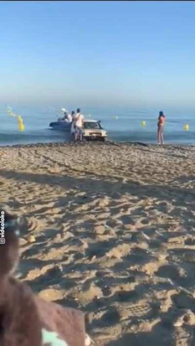 Idiotas del caribe 2