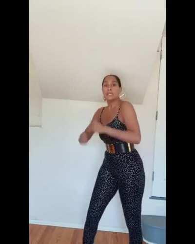 Old but I never seed the whole or the hole(s) 😩