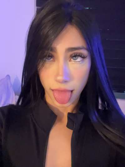 She's an intense Ahegao baby