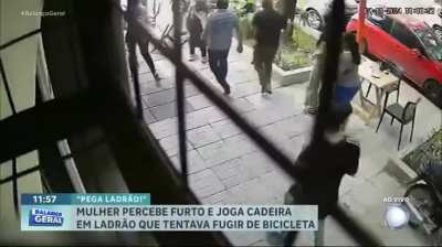 Brazilians are getting creative against phone thieves 