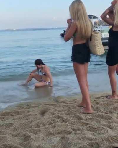 HMC I’m going for a swim!