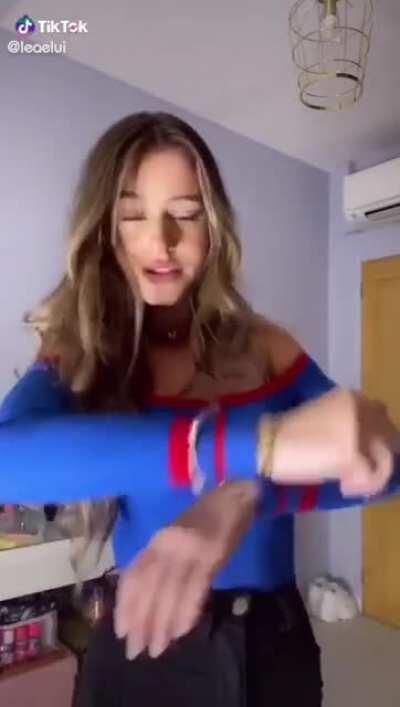 🔥💙♥️ the moves.. the girl... the body... the look pt .2