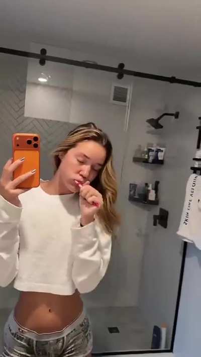 Olivia Ponton’s “Winter Arc Day Three” - Snapchat - November 13, 2025