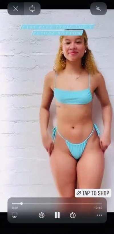 Omg 😫… closest we’ll ever get to seeing Lexie juicy ass naked 💦💦🔥