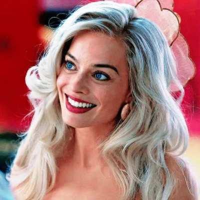 Margot Robbie is perfect fap doll. Her face is perfect to be covered in hot cum 💦💦💦
