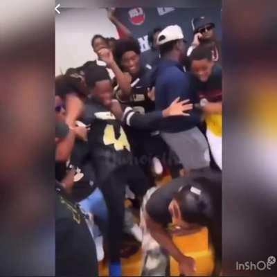 Grown women twerks in front of high schoolers