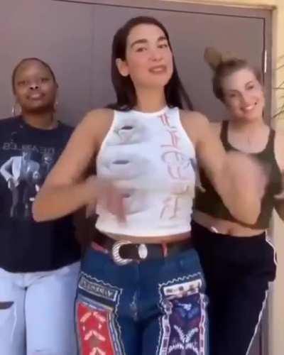 What a TikToker!🤪