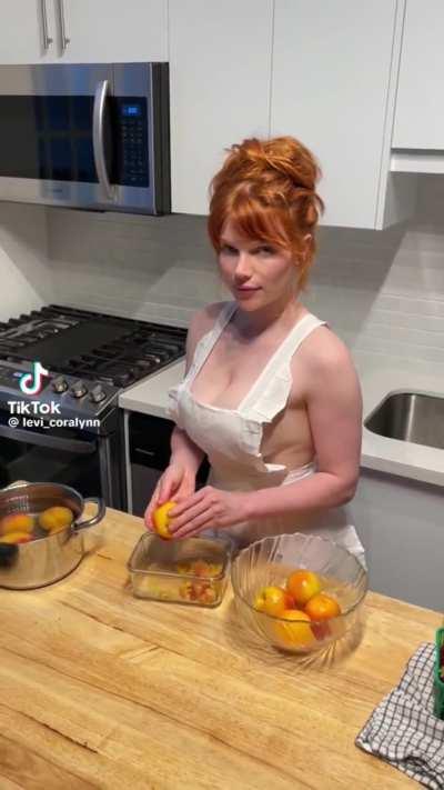 Redhead with Huge Tits @levi_coralynn